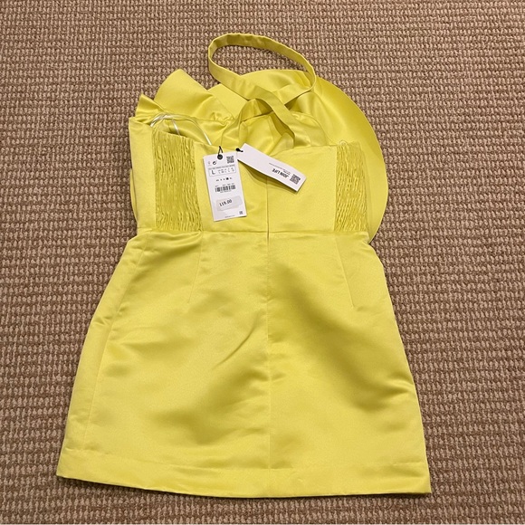 Zara Limited Edition Neon Yellow Voluminous Ruffles Mini Dress Large NWT - Picture 9 of 13